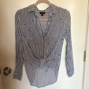 Striped button up with cute bees 🐝